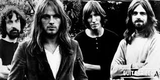 May 20, 2020 · roger waters has accused former bandmate david gilmour of banning him from using pink floyd's website. Pink Floyd Und Die Geheimnisse Der Rivalitat Zwischen Gilmour Und Waters Guitarriego