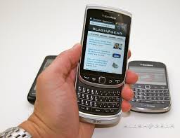 Podia liberar y con nck solo das unlock directo y listo ya no hay que calcular codigos ni nada . Blackberry Torch 9850 9860 Review Slashgear