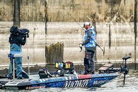 Lester's late-morning surge