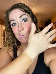 Rhiannon Garner's Instagram, Twitter & Facebook