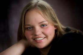 Best lens and settings for outdoor senior portraits?