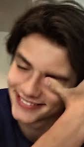 Pin By Heyy On Louis Being A Cutie In 2020 To My Future Husband Just Beautiful Men Louis