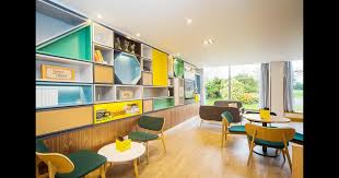 A convenient gatwick airport hotel with a restaurant, meeting rooms and onsite parking. Holiday Inn London Gatwick Airport 67 1 0 1 Gatwick Hotel Deals Reviews Kayak