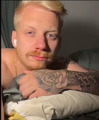 dacutieharley give me a follow 💕