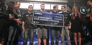 Becoming a professional gamer is a lot like trying to be an entertainer or a musician. How To Make Money In Gaming Professional Gamer 2 9