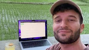 How an Etsy candle seller turned his side hustle into a full-time job