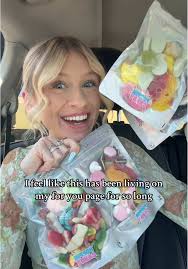 Ashley Ludwig Reviews