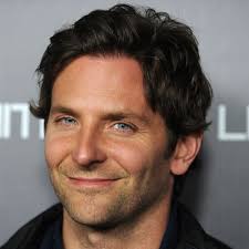 Bradley cooper's frequently changing hairstyles are always worth a second look. Bradley Cooper Haircut Men S Hairstyles Haircuts 2021
