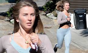 In it, the current america's got talent judge wrote the best days are the. Julianne Hough Shows Off Toned Tum And Looks Almost Unrecognizable As She Enjoys A Makeup Free Run Daily Mail Online