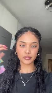 Tammy Goldsmith's Instagram, Twitter & Facebook