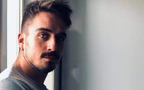 Foi aos 10 anos que diogo revelou o seu talento ao interpretar joão santos semedo em amanhecer. Diogo Martins De Luto Jovem Ator Chora A Morte Da Mae Vip Pt