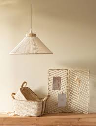 Tablon Biombo De Metal Y Papel Beige 49x49 Maisons Du Monde En 2020 Mimbre Blanco Lamparas De Techo Mimbre