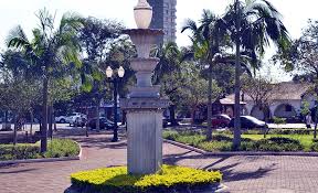 Its population in 2020 was 95,488. Campo Mourao Viaje Parana