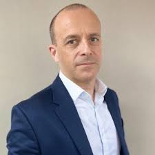 Last Thursday I was pleased to attend the Hammermen of Glasgow annual  dinner with Sarah Devlin to recieve my award for Young Engineer of the Year  2023 in parternship with Scottish Engineering.