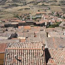 Italien, ferienhaus italien direkt von privat mieten am gardasee, in der toskana, in apulien, auf sardinien, sizilien, an der adria, am mittelmeer, in norditalien, kalabrien, lombardei, marken, elba. Ferienhaus In Italien Eine Gemeinde Vergibt Jetzt Hauser Fast Kostenlos Wohnen