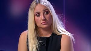 ¡De viernes!: Rocío Flores revela por qué estuvo años sin tener contacto con su familia materna Video | Mediaset Infinity