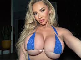 OnlyFans Model in latina - FameRegistry.com