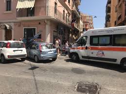 Ancora da foglio rosa reynolds. Crotone Scontro Tra Auto Su Via Scalfaro Per Fortuna Solo Feriti Lievi Crotonenews