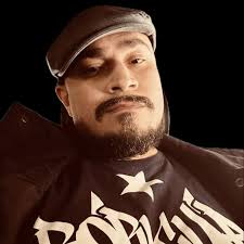 Logic stops show to call out front-row fan