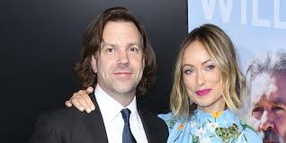 Olivia wilde just shared some news on her instagram account…the first look at her movie don't worry darling and the film's star, florence pugh! Olivia Wilde And Jason Sudeikis Split End Engagement After 9 Years