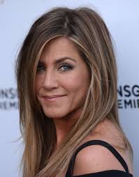 Earlier This Month Jennifer Aniston And Justin Theroux Tied The Knot In A Super Secret Weddi Jennifer Aniston Hair Color Jen Aniston Hair Jennifer Aniston Hair