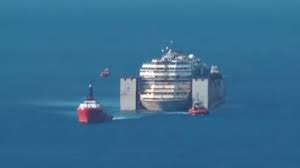 E' noto per essere stato il comandante della costa concordia che il 13 gennaio 2012 naufragò al largo dell'isola. Watch Costa Concordia Remembered