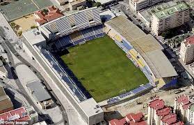 Stadion an der alten försterei; Die Michael Robinson Stadion Cadiz Nennen Konnten Boden Nachdem Der Ehemalige Liverpool Sturmer Aktuelle Boulevard Nachrichten Und Fotogalerien Zu Stars Sternchen