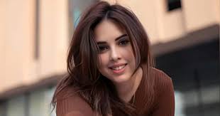 شادن القحطاني تعرض صورا ساخنة وحصرية لها مقابل اشتراك شهري