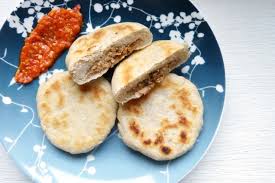 Thunfisch Kokos Fladen Ein Typischer Snack Von Den Malediven Lebensmittel Essen Essen Fladen
