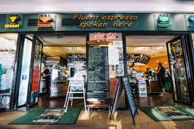 Regular live music, and lots of friendliness make this venue a good spot for friends catching up. ãƒ©ã‚°ãƒ¼ãƒ³æ­£é¢ ãƒ¢ãƒ¼ãƒ‹ãƒ³ã‚°ã¯ã‚³ã‚³ Coast Roast Cafe ã‚³ãƒ¼ã‚¹ãƒˆãƒ­ãƒ¼ã‚¹ãƒˆã‚«ãƒ•ã‚§ ã‚±ã‚¢ãƒ³ã‚ºæ—…è¡Œè¨˜