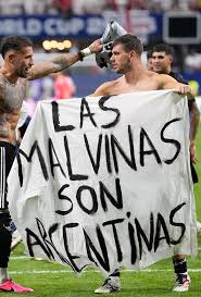 Protesto por faixa sobre Malvinas