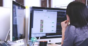 Mata minus atau rabun jauh memiliki istilah medis miopia. Yuk Cegah Mata Minus Dengan Melakukan 5 Hal Ini Di Kantor