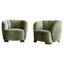Danish 1940s Pair Of Viggo Boesen Style Curved Lounge Or Club Chairs In 2020 Club Chairs Danish Lounge Chair Curved Sofa