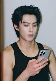 王鹤棣工作室最新动态更新