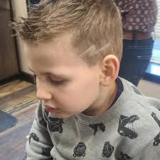 Chad Franklin working his magic at Simply Bliss. @groomsmen208