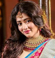 𝓡𝓮𝓪𝓵 𝓫𝓮𝓪𝓾𝓽𝔂 𝓲𝓼 𝓽𝓸 𝓫𝓮 𝓽𝓻𝓾𝓮 𝓽𝓸 𝓸𝓷𝓮𝓼𝓮𝓵𝓯. ❣️💓💕  Ditipriya Roy . . . #DitipriyaRoy