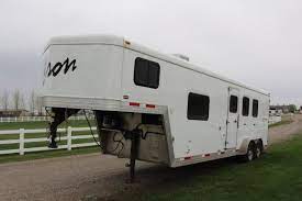 2013 Bison Stratus 3 Horse Trailer For Sale In Alberta Equipped With An Awning Back Tack Padded Divider Horse Trailers For Sale Horse Trailer Horse Trailers