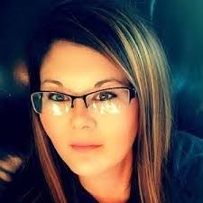 Earlene Grissom's Instagram, Twitter & Facebook