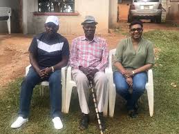 Rarieda mp otiende amollo dared outspoken ford kenya deputy party leader boni khalwale to jkl | battle for presidency, with otiende amollo #jklive part 1 citizen tv is kenya's leading television. Otiende Amollo Sc Mp Ebs On Twitter With My Wife Linet Tooktime To Visit Confer With The Cultural Leader Of The Luo Ker Willis Otondi In Nyahera Kisumu Enriching Enlightening Engagement