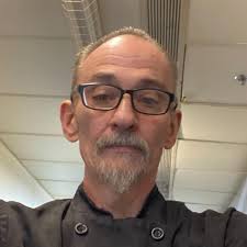 DAY 5: Enter to win a Coors Original Guitar "Shot-tar" courtesy of  @coorsoriginalcanada 🎸 Here's How To Enter! 🎁 Follow us  @thecanadianbrewhouse or @thecanadianbrewhouseont 🎁 Tag friends in the  comments! 🎁 Share