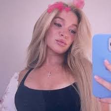 Janet Rast's Instagram, Twitter & Facebook