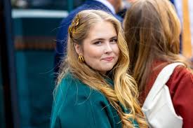 Prinses Amalia stopt per 2025 met terugstorten onkostenvergoeding | Trouw