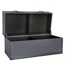 With its antiqued hardware and ornate accents, it's sure to add a bold vintage look to your home decor. Bro003 Bronx Grey Coffee Table
