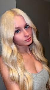 Sierra Summer updated her cover photo.