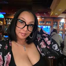 Ms T's Mobile Kitchen & Tainted Fruits And Treats