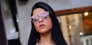 Após término de noivado, Mulher Tangerina posa sensual e comenta: "Namorar  engorda!"