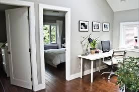 Namun, agar terlihat stylish kita bisa mencampurnya dengan gaya lain yang akan sedikit menghibur lingkungan. Cara Menata Ruangan Rumah Kontrakan Dengan Banyak Orang Simomot