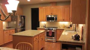 It is one of the most it is truly one of the more versatile countertop options you can find, as it looks great with matching darker cabinetry or contrasting lighter cabinets. Light Oak Cabinets With Granite Decorkeun