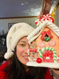 Some cute ginger house I got from our Ornament exchange game..