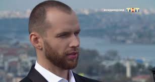 Она плачет, потому что безумно рада за холостяка, который нашел в шоу то, что. Stalo Izvestno Kogo Anton Krivorotov Vybral V Finale 7 Go Sezona Shou Holostyak Vokrug Tv